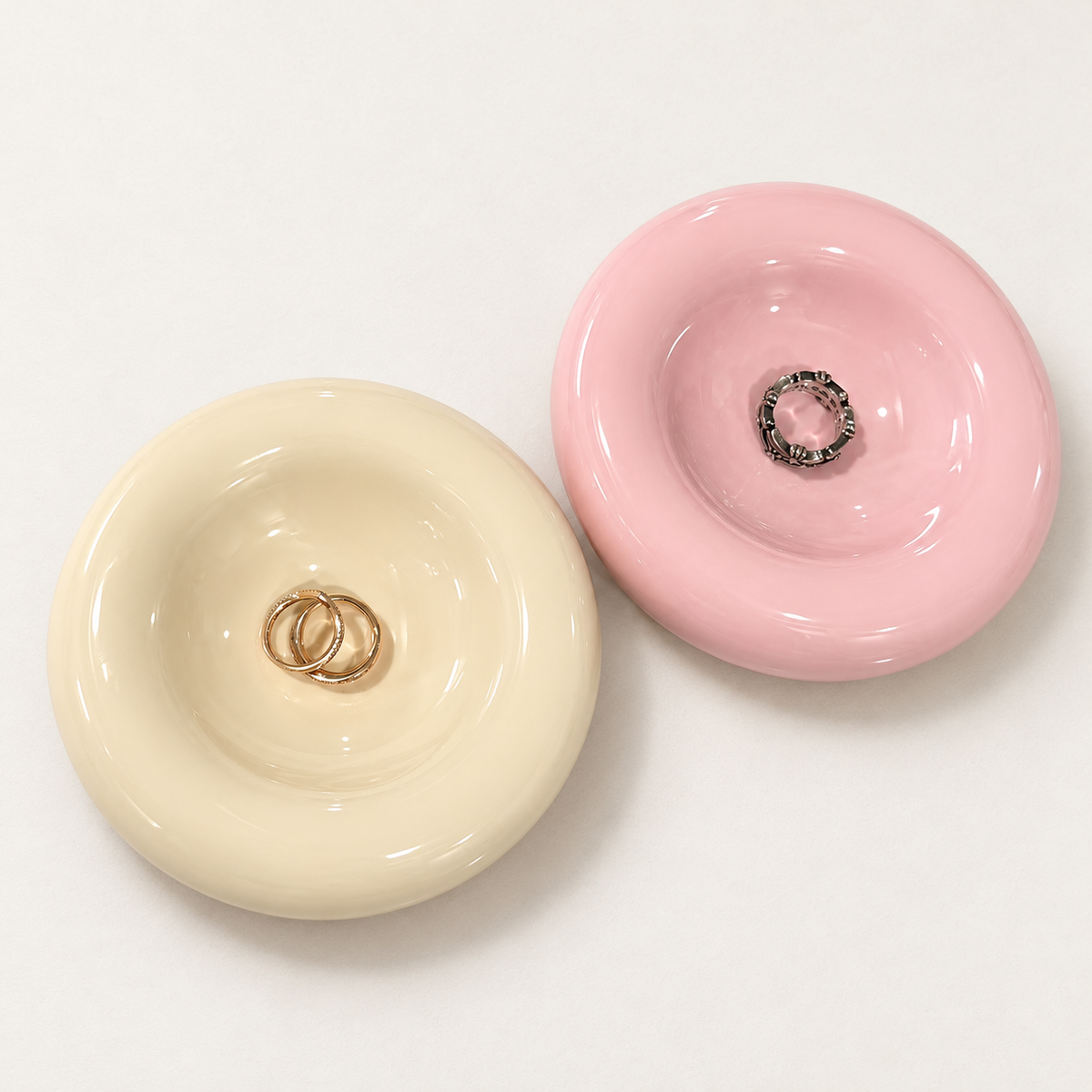 Premium Donut Shaped Ceramic Jewelry Dish - Decorative Ring Holder & Aesthetic Trinket Tray